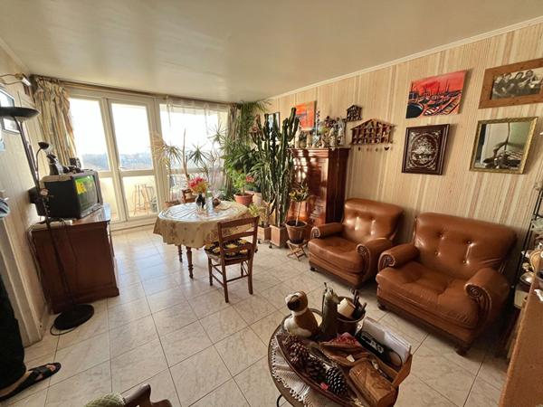 Agréable F3 de 66 m² + pkg + cave