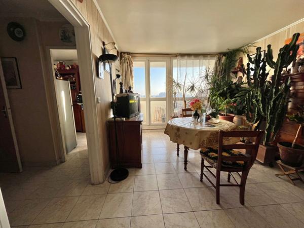 Agréable F3 de 66 m² + pkg + cave