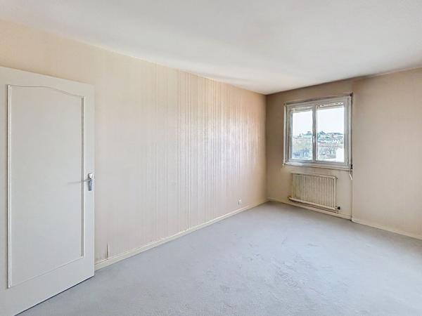 EXCLUSIVITÉ ! Appartement 4 pièces ? Dernier étage - Vue dégagée? Garage