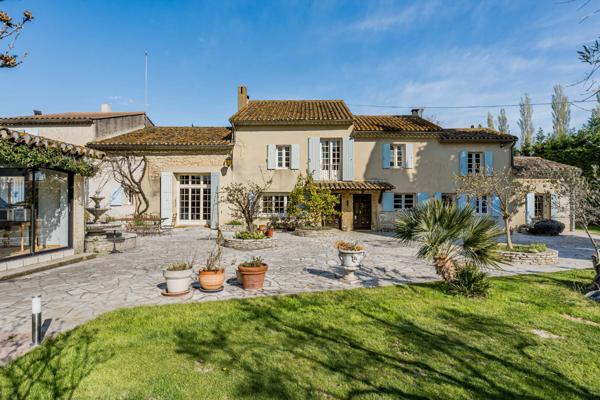 Cavaillon (84300) Propriété d'exception - 600 m² habitables - 6,4 hectares