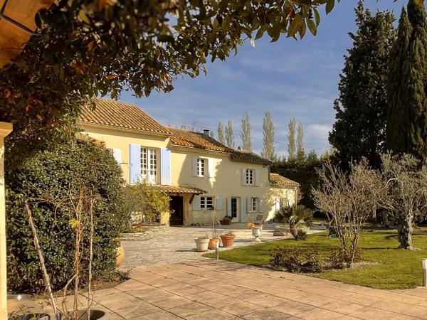 Cavaillon (84300) Propriété d'exception - 600 m² habitables - 6,4 hectares