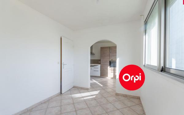 Appartement à vendre    5 pièces • 100 m2 Saint-Priest