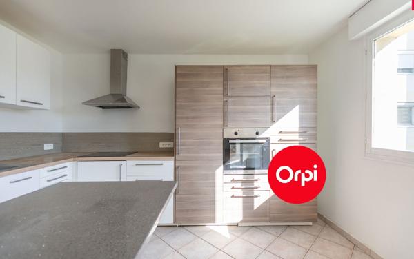 Appartement à vendre    5 pièces • 100 m2 Saint-Priest