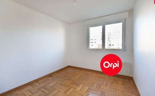 Appartement à vendre    5 pièces • 100 m2 Saint-Priest