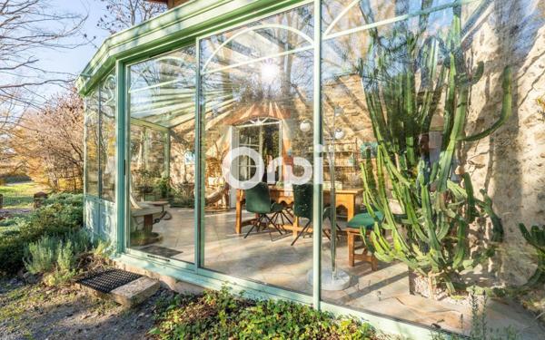 Maison à vendre    5 pièces •  Saint-Martin-en-Haut