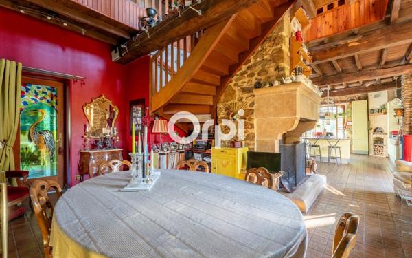 Maison à vendre    5 pièces •  Saint-Martin-en-Haut