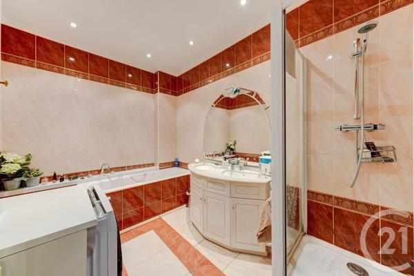 Appartement F5 à vendre  5 pièces - 138,81 m2 LYON - 69002