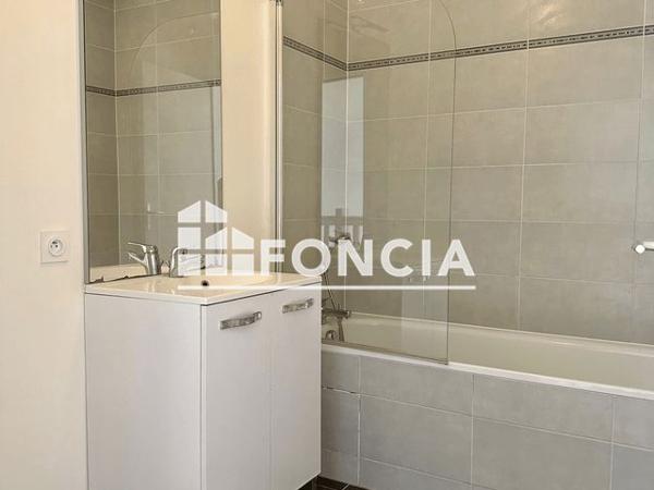 Location Maison 4 pièces 110.9 m² - 2 RUE DU SANSONNET Bihorel 76420