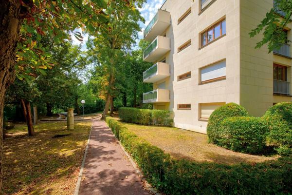 Appartement Sèvres - CROIX BOSSET - RIVE DROITE