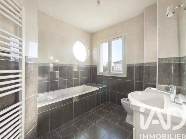 Maison à vendre 5 pièces 118 m² Andrézieux-Bouthéon