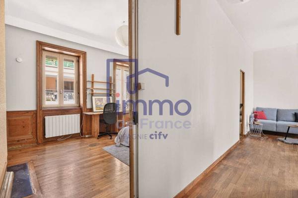Appartement 3 pièces                                        - 69001 Lyon 1er Arrondissement Réf : 21789