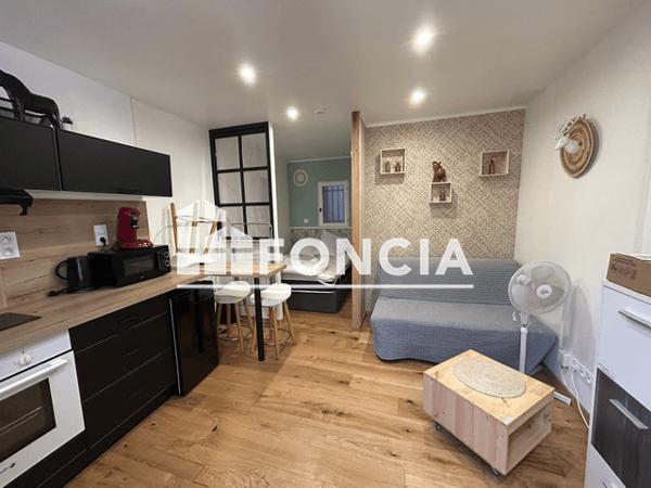 Location Studio meublé 19.39 m² - 21 RUE VOLTAIRE Narbonne 11100