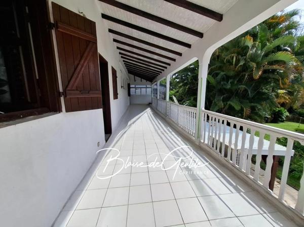 Maison à vendre 10 pièces BAIE MAHAULT (971)