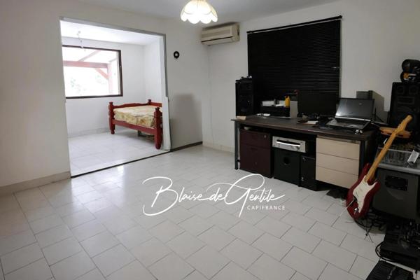 Maison à vendre 10 pièces BAIE MAHAULT (971)