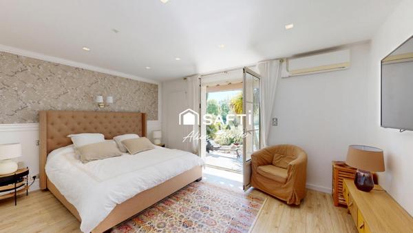Propriété avec parc, piscine, tennis et étang