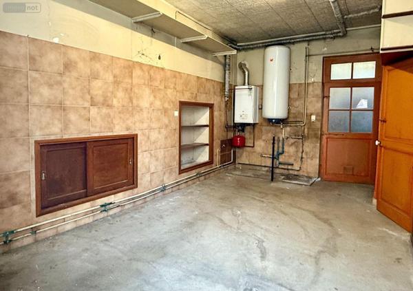 Maison de ville à vendre à Saint-Amand-Montrond dans le Cher (18200), ref : 26063