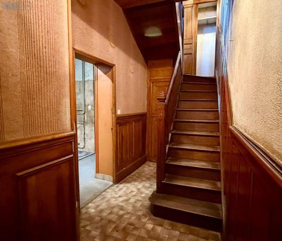 Maison de ville à vendre à Saint-Amand-Montrond dans le Cher (18200), ref : 26063