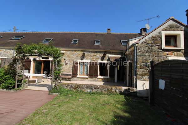 Maison en pierre de 225 m²
