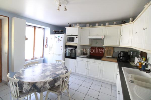 Maison en pierre de 225 m²