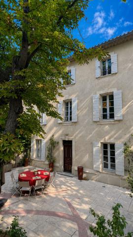 A vendre - Maison de Maître au coeur du village - Sud Luberon