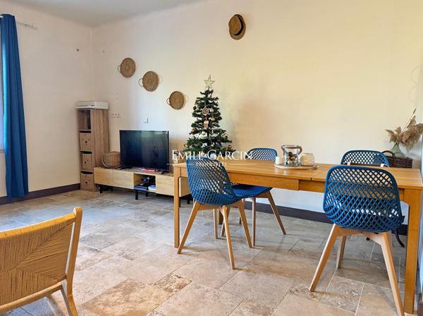 A vendre - Bel appartement au premier étage d'un mas ancien.