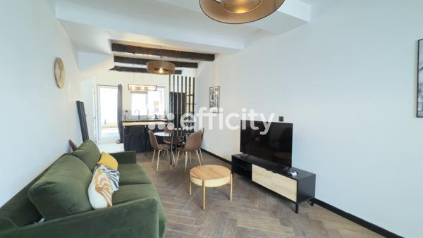 Appartement
         2 pièces
        - 57 m² 159 900 € *