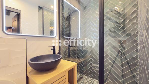 Appartement
         2 pièces
        - 57 m² 159 900 € *