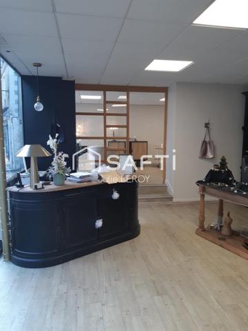 Immeuble locatif, situé à Loué -72540