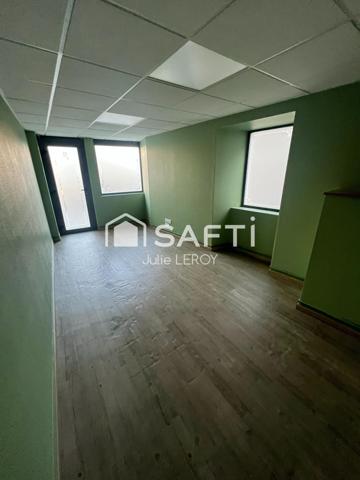 Immeuble locatif, situé à Loué -72540