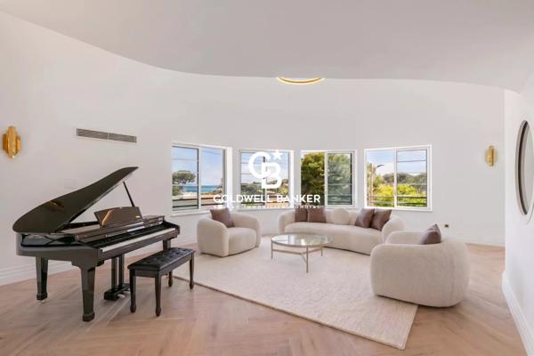 Villa 8 pièces à vendre Antibes - 06160 / Réf: 86869314
