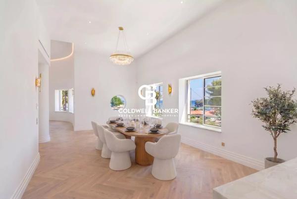 Villa 8 pièces à vendre Antibes - 06160 / Réf: 86869314