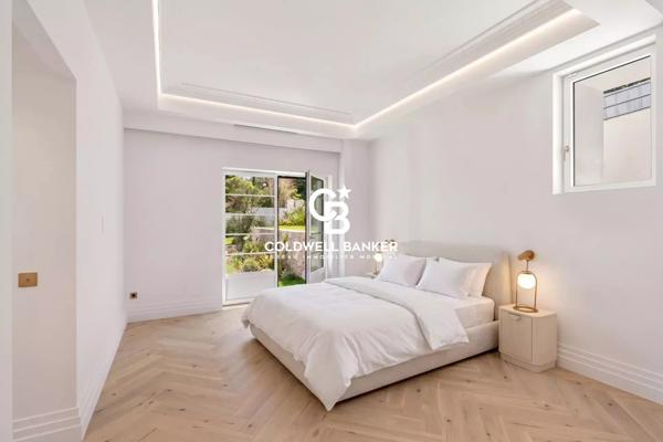 Villa 8 pièces à vendre Antibes - 06160 / Réf: 86869314