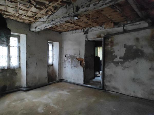 Maison à vendre à La Haie-Traversaine en Mayenne (53300), ref : 53075DLS24047