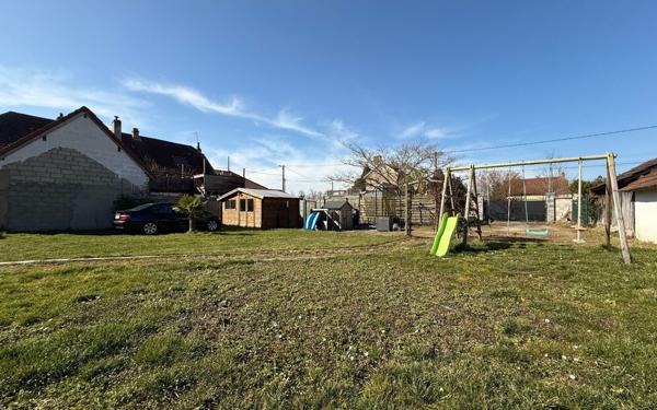 Maison à vendre    4 pièces •  Heuilley-sur-Saône