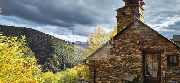 Mas En Pierre Meublé