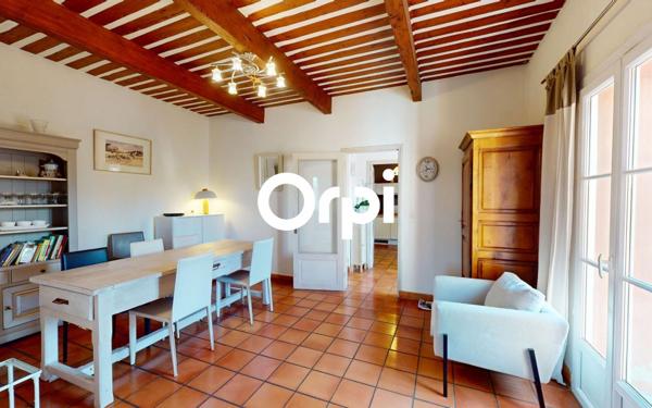 Maison à vendre    5 pièces • 142 m2 Carqueiranne