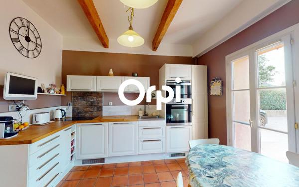 Maison à vendre    5 pièces • 142 m2 Carqueiranne