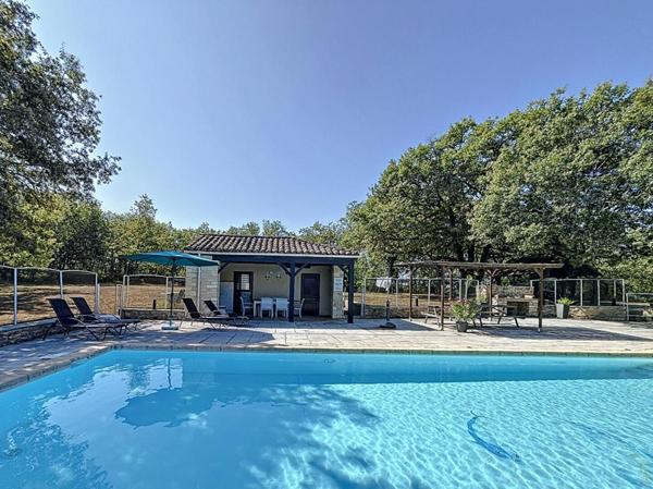 Domaine Gourdon avec piscine sur 13.5 hectares de terrain