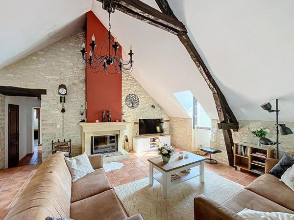 Domaine Gourdon avec piscine sur 13.5 hectares de terrain