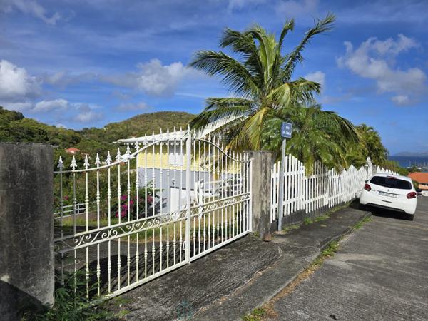 Villa exceptionnelle vue mer offrant, deux logements indépendants