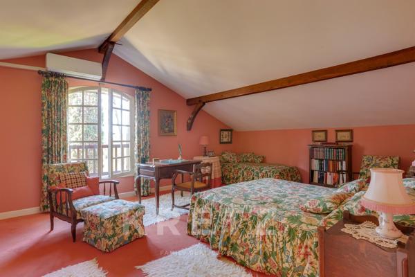 À 500 m du lac — Villa basco-landaise de caractère avec piscine