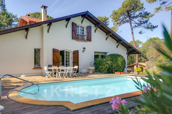 À 500 m du lac — Villa basco-landaise de caractère avec piscine