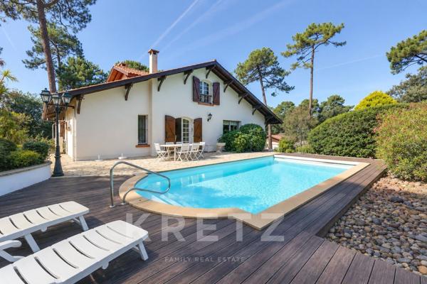 À 500 m du lac — Villa basco-landaise de caractère avec piscine