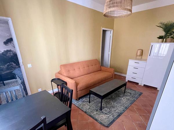 Charmant 2 pièces MEUBLE en rez-de-chaussée