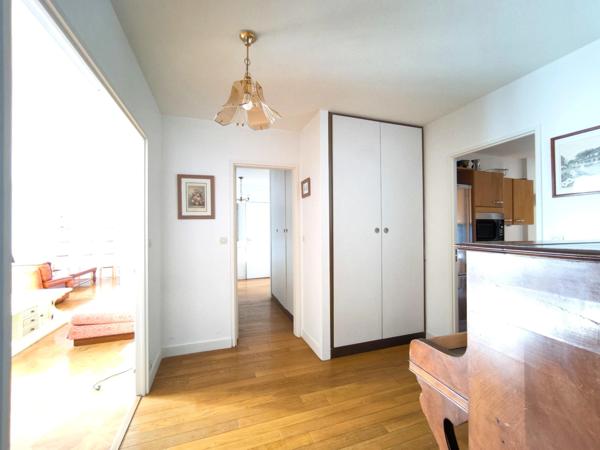 PUTEAUX, AVENUE DU GENERALE DE GAULLE