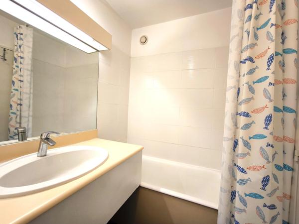 PUTEAUX, AVENUE DU GENERALE DE GAULLE