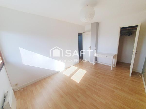 Spacieux pavillon 8pièces, 5chambres,sur sous sol!