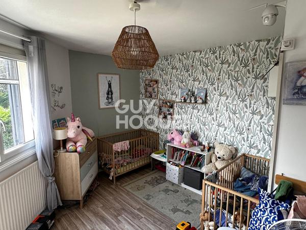 Maison familiale avec piscine. Plateau de Montrond (25 km de Lyon)