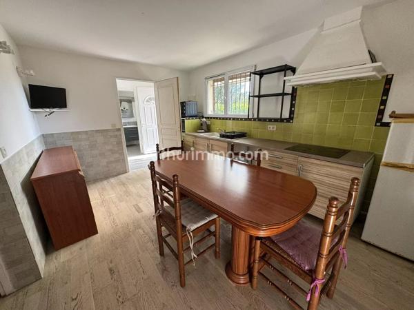 Vente                                                      Maison
                        
                     7 pièces                      200 m2                     à Sainte-Maxime