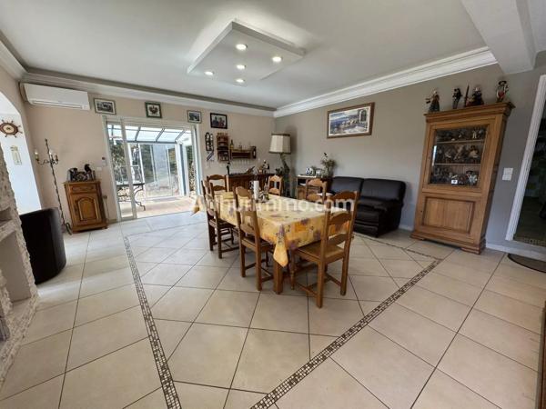 Vente                                                      Maison
                        
                     7 pièces                      200 m2                     à Sainte-Maxime